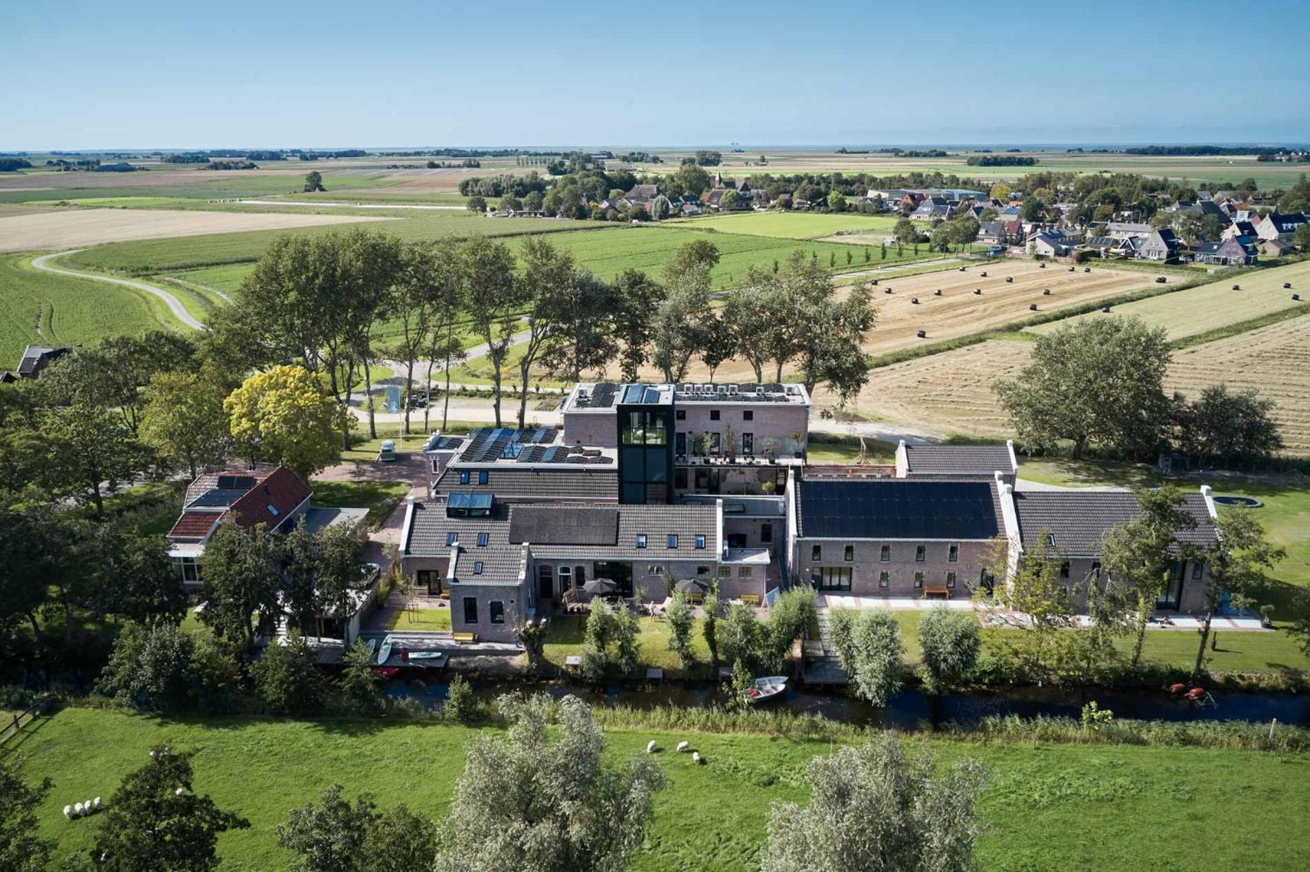 Suvelfabryk Aparthotel Lioessens Exteriör bild