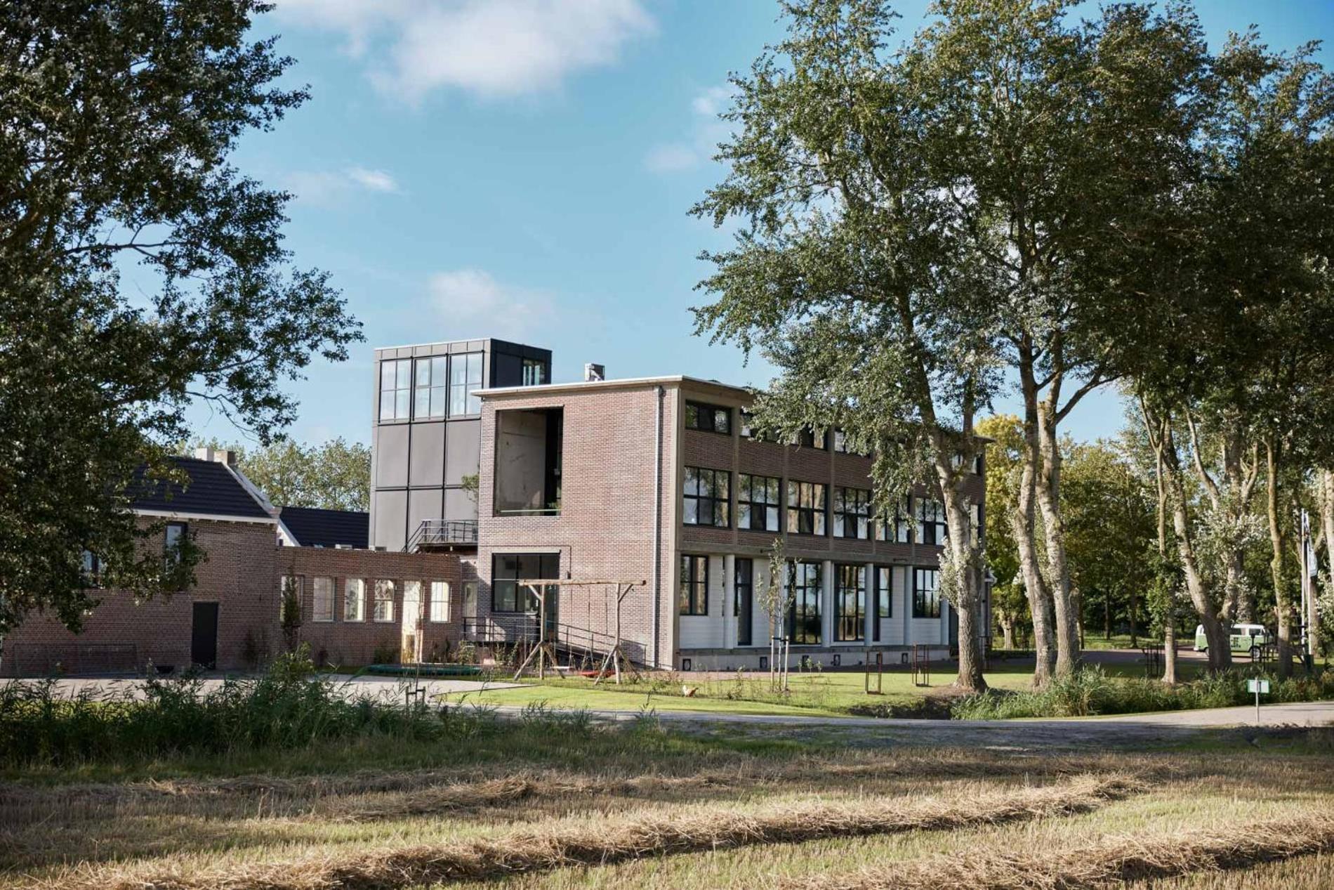 Suvelfabryk Aparthotel Lioessens Exteriör bild