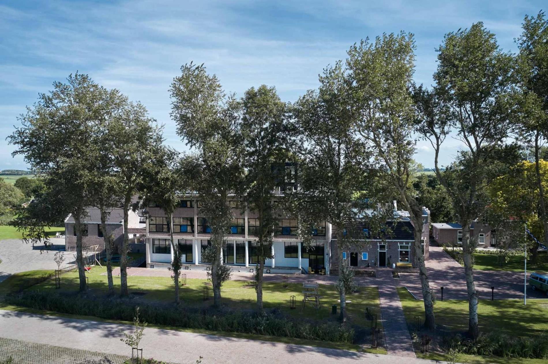 Suvelfabryk Aparthotel Lioessens Exteriör bild