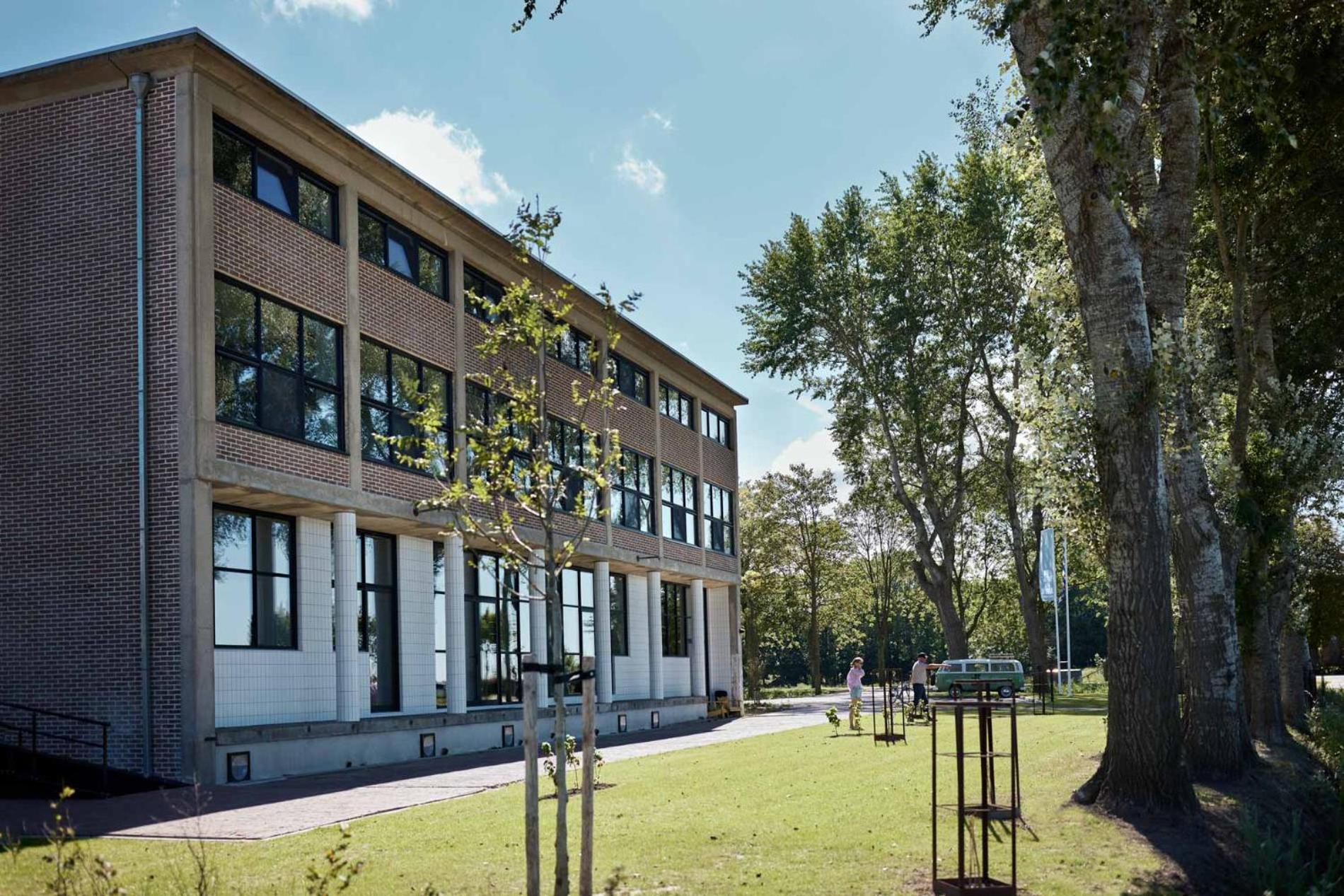 Suvelfabryk Aparthotel Lioessens Exteriör bild