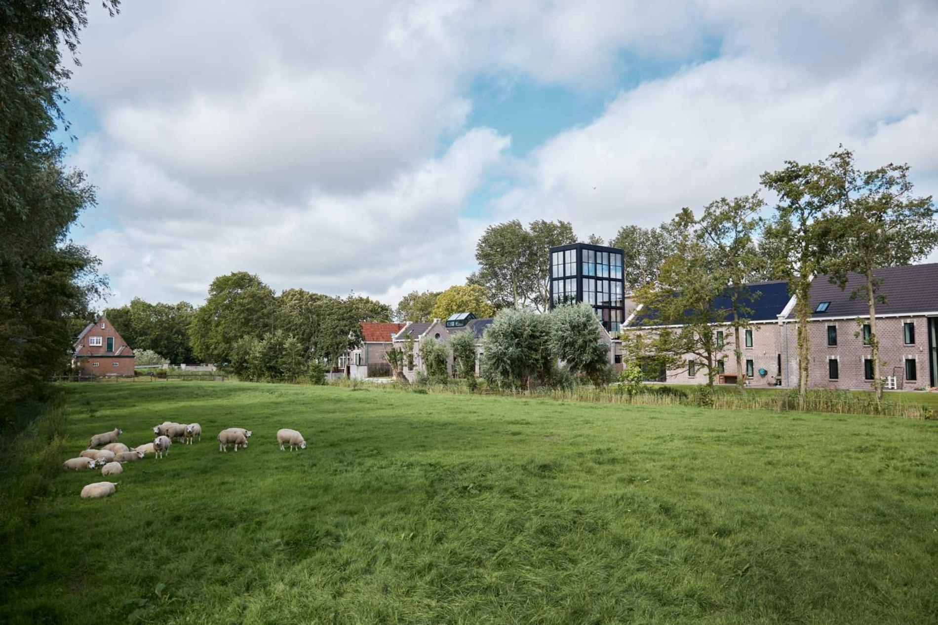 Suvelfabryk Aparthotel Lioessens Exteriör bild